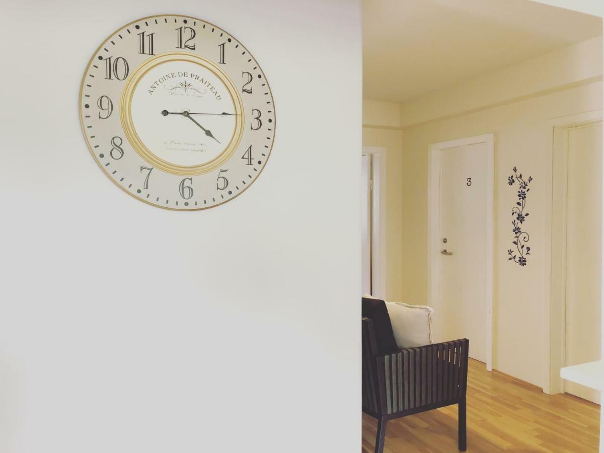 Akureyri Central Rooms Екстериор снимка